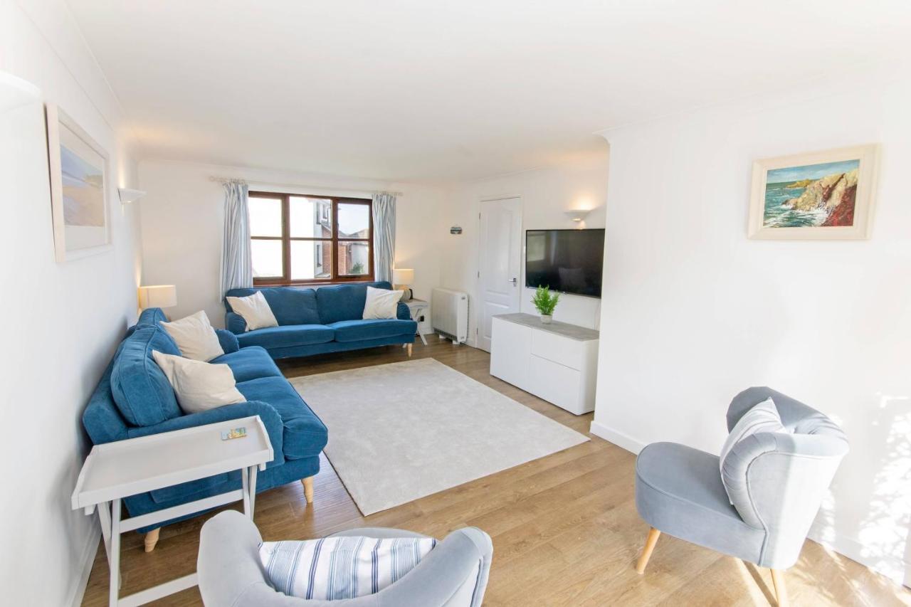 Holiday home Rockpool - Attractive And Spacious Retreat Near - Sleeps 8 *